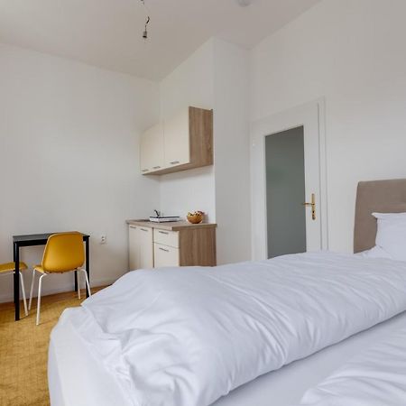 JT's Apartments Spanelska str. Prag Exteriör bild