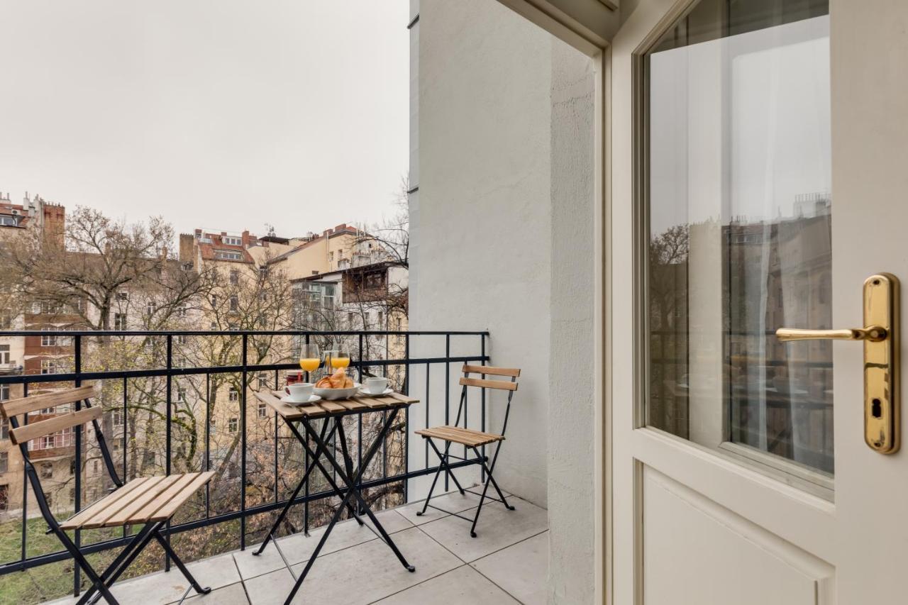 JT's Apartments Spanelska str. Prag Exteriör bild